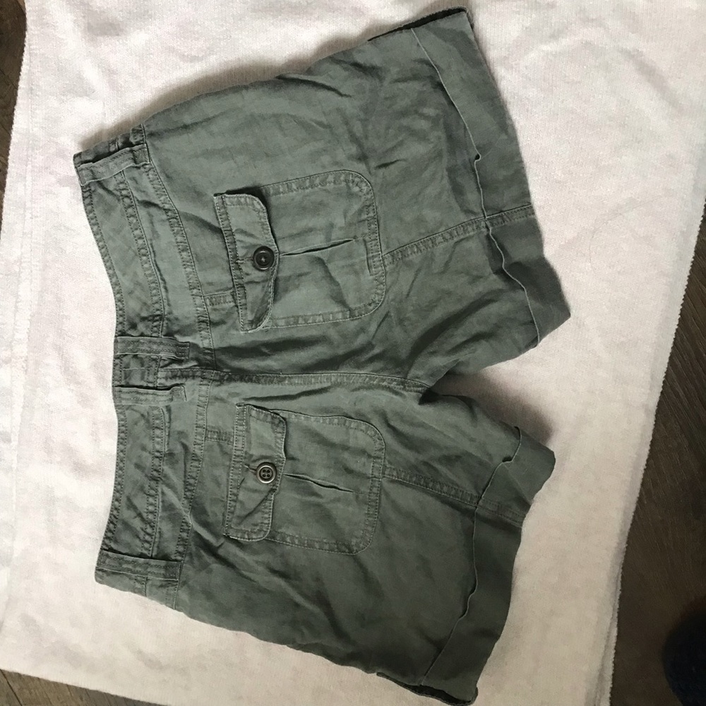 Shorts - Picture 2 of 3